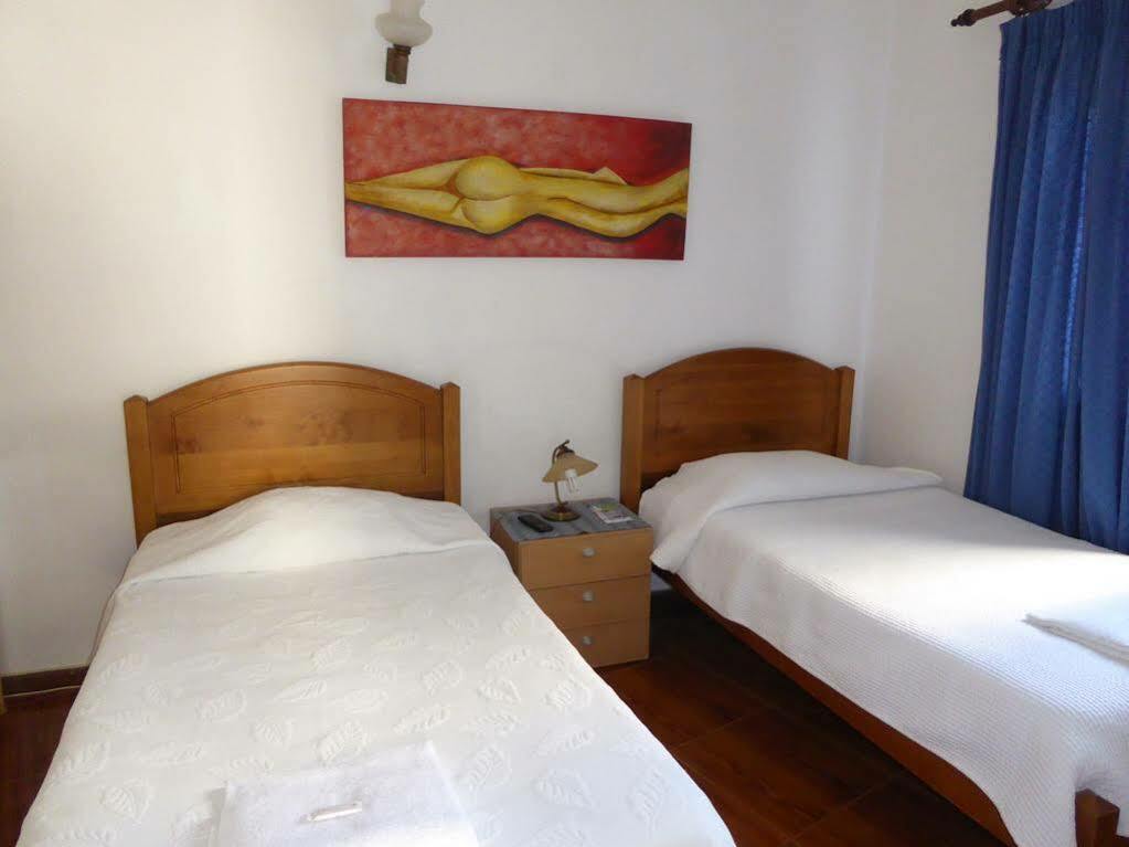 Casa De Hospedes Isaias Angra do Heroísmo Exteriör bild