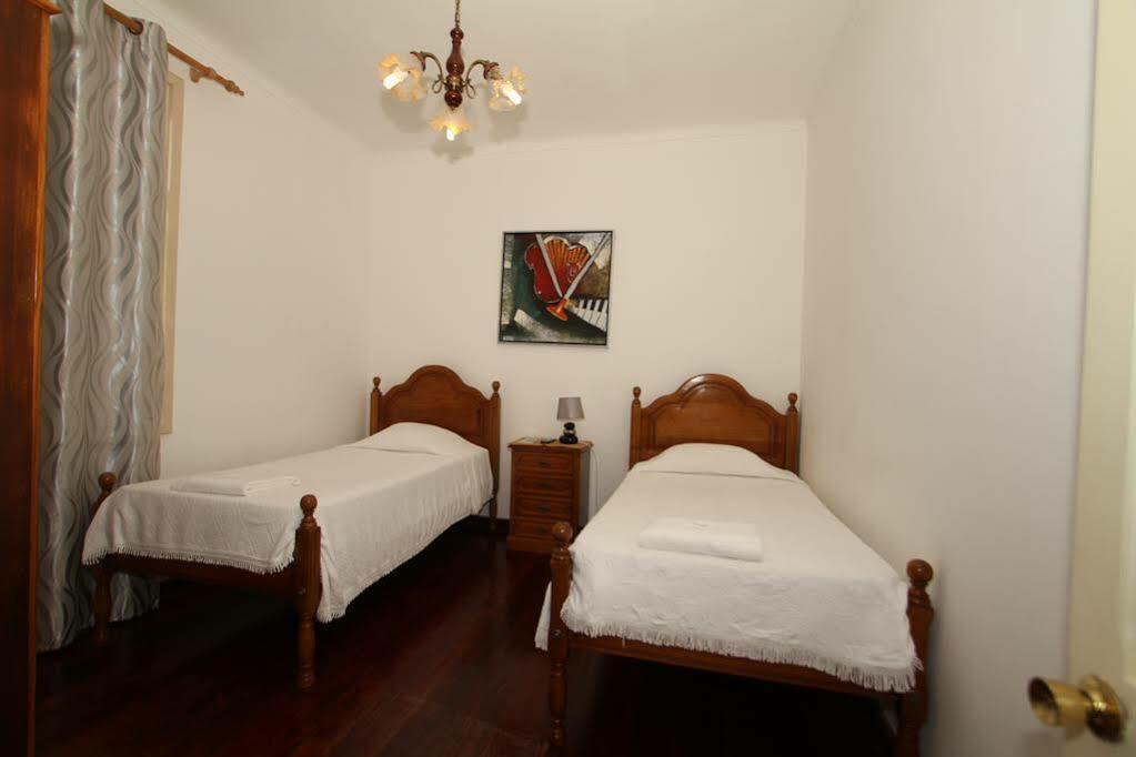 Casa De Hospedes Isaias Angra do Heroísmo Exteriör bild